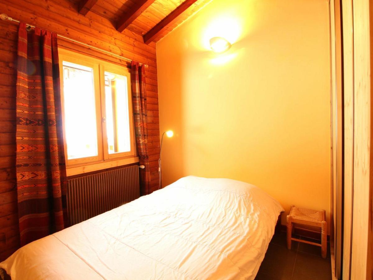 Chalet Chalet Arâches-la-Frasse, 5 pièces, 8 personnes - FR-1-572-33 *